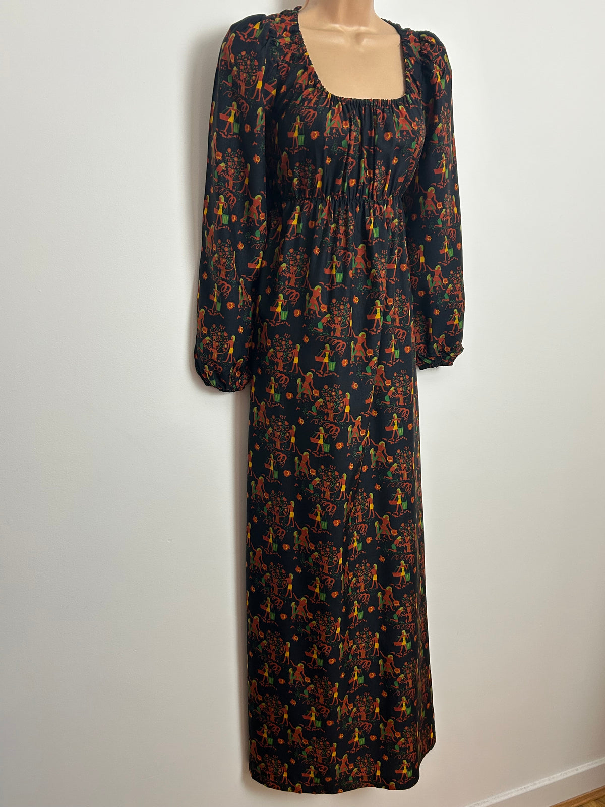 Vintage 1970s JONATHAN E OF LONDON Size 6-8 Black Brown & Mustard Yellow Egyptian Theme Novelty Print Maxi Dress