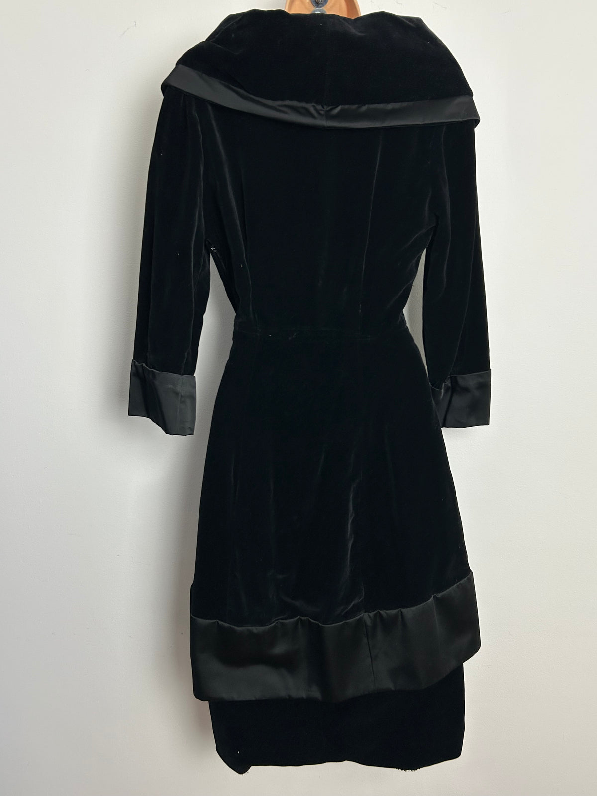 Vintage 1960s Size 8 Black Velvet Bardot Collar Bow Detail Evening Occasion Dress
