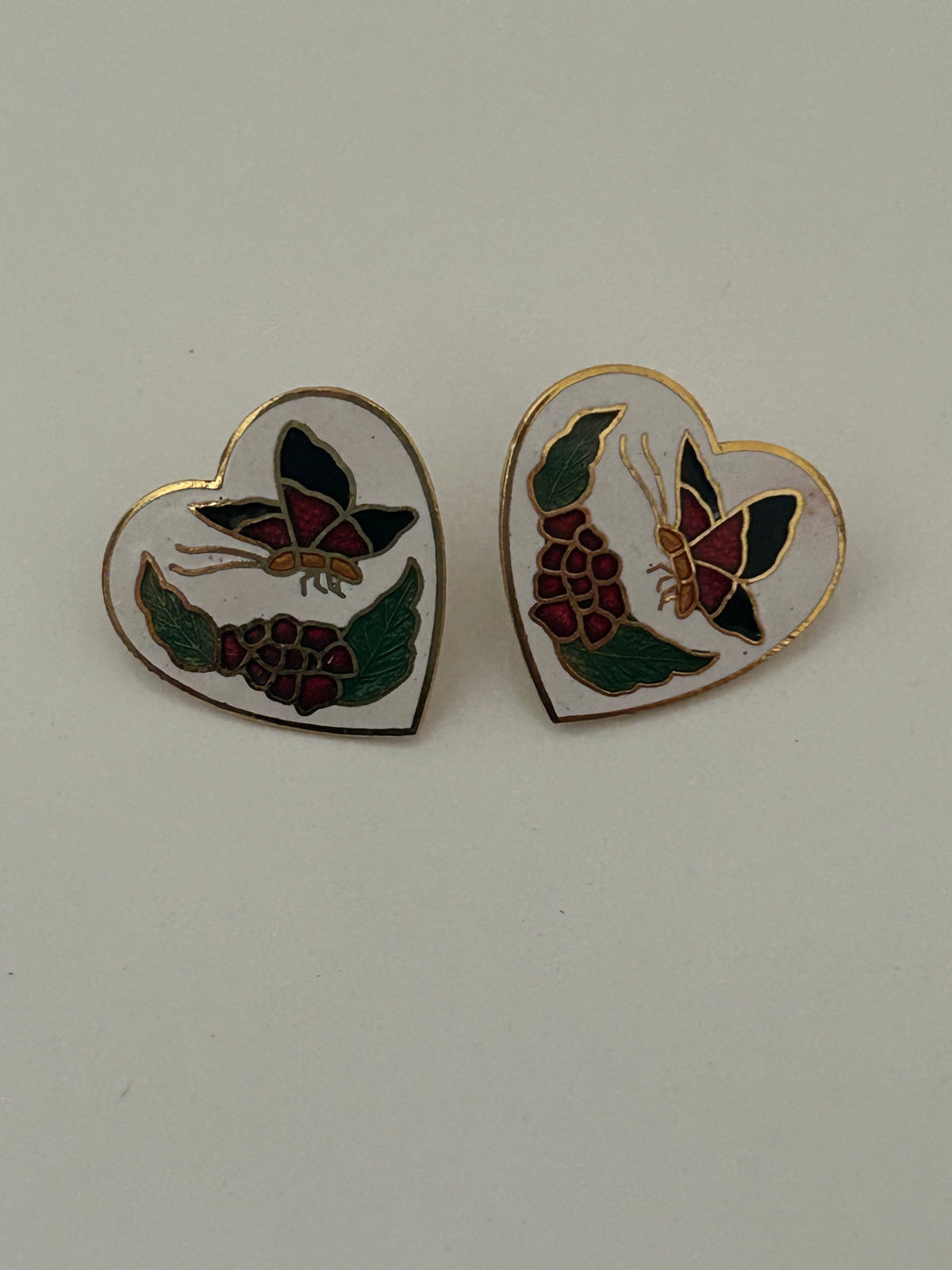Vintage 1980s Pretty Gold Tone Cloisonne Enamel Heart Shaped Butterfly Pattern Earrings
