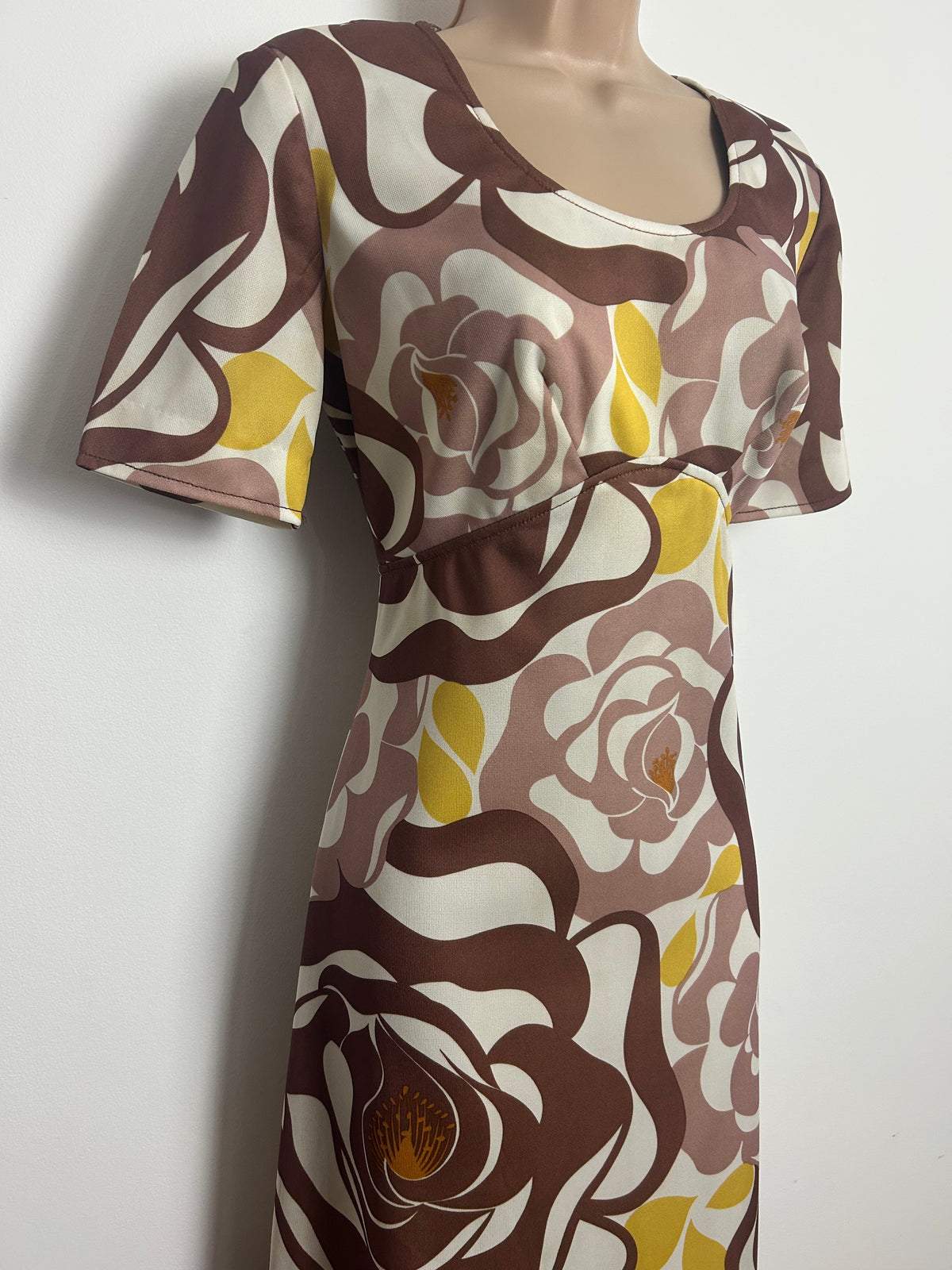 Vintage 1970s Size 10 Brown White & Yellow Abstract Print Maxi Dress
