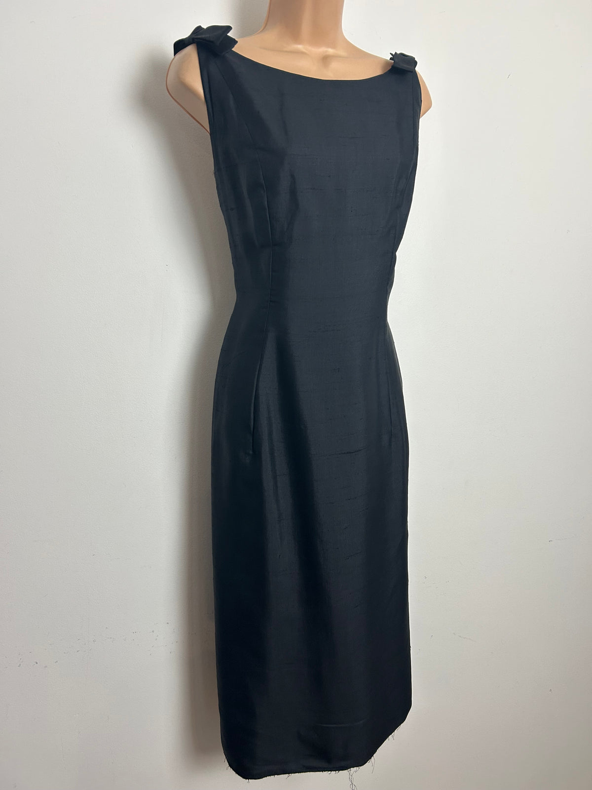 Vintage 1960s CRESTA COUTURE Size 12 Black Bow Shoulder Detail Fitted Wiggle Dress