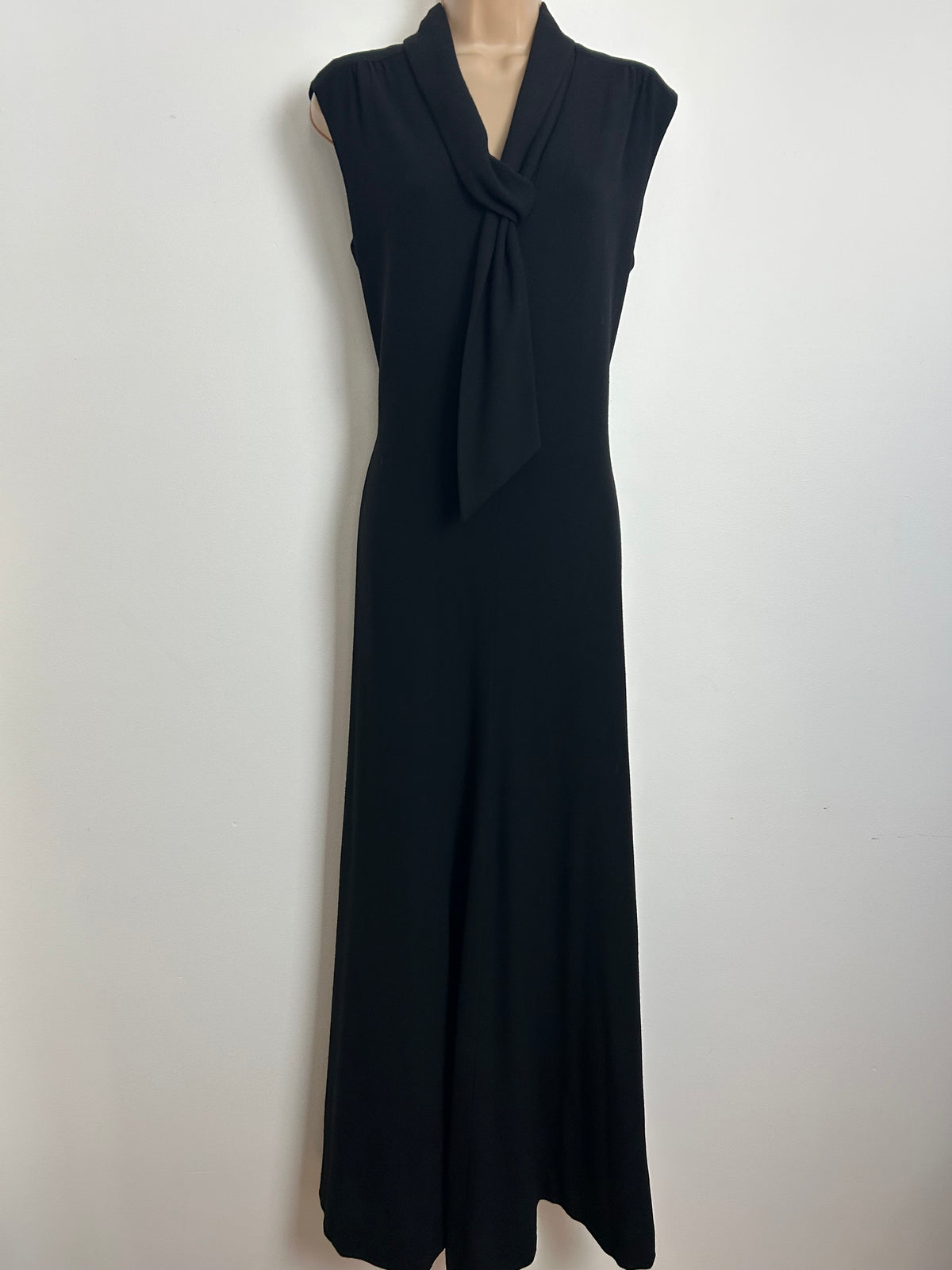 Vintage 1970s JAEGER Size 12-14 Black 100% Wool Sleeveless Scarf Neck Occasion Maxi Dress