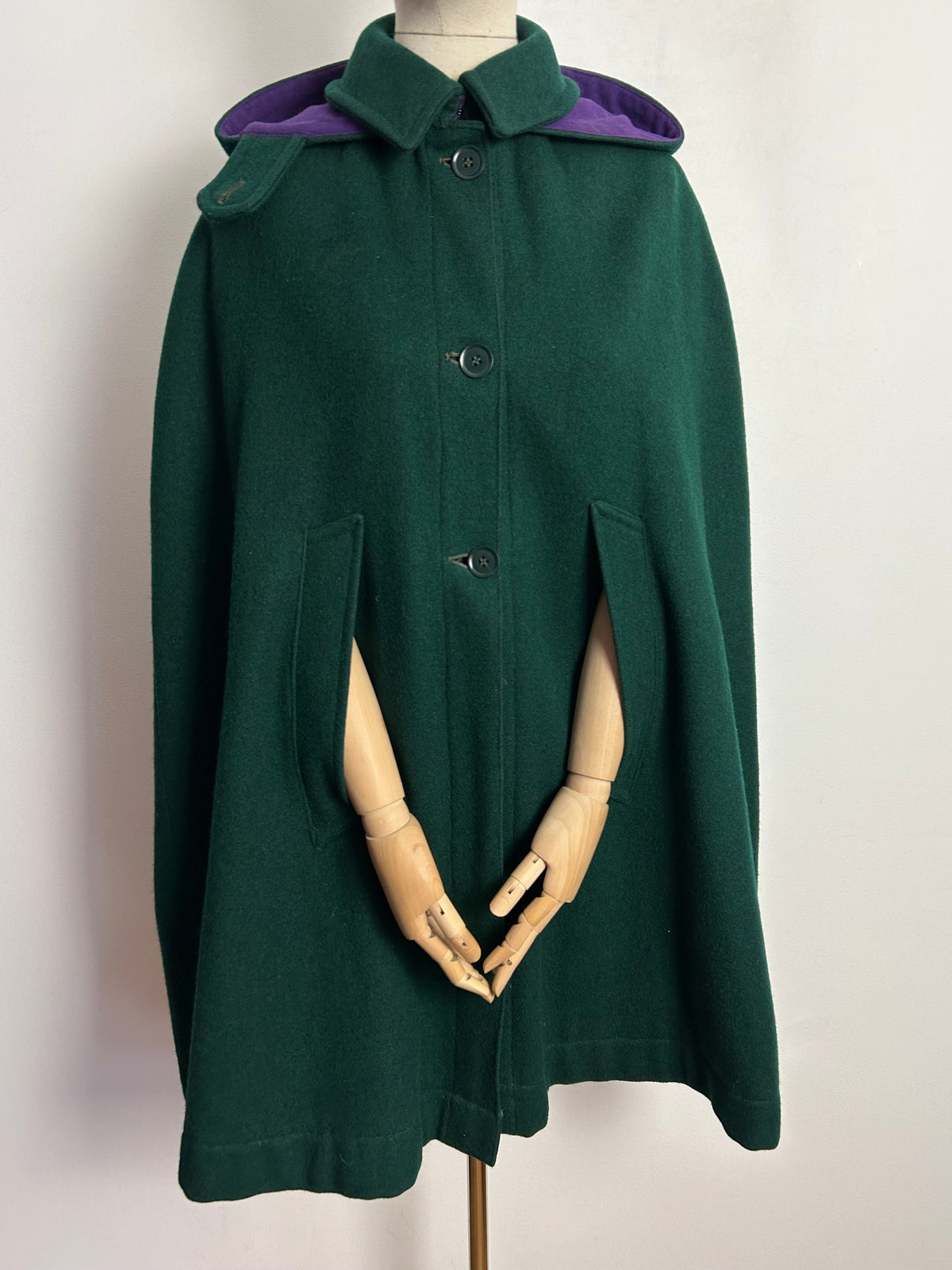 Vintage 1950s (Possibly 1940s) RARE LILLYWHITES OF PICADILLY UK Size 8-10 Bottle Green Hooded Cape With Purple Pussy Bow Tie