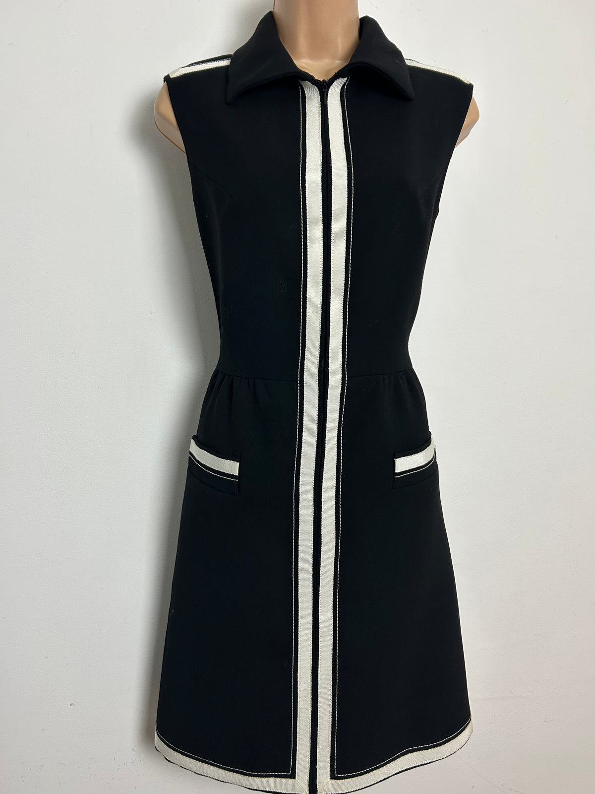 Vintage 1960s DIETER GERHARD Size 10 Fab Black & White Stripe Mod Dress