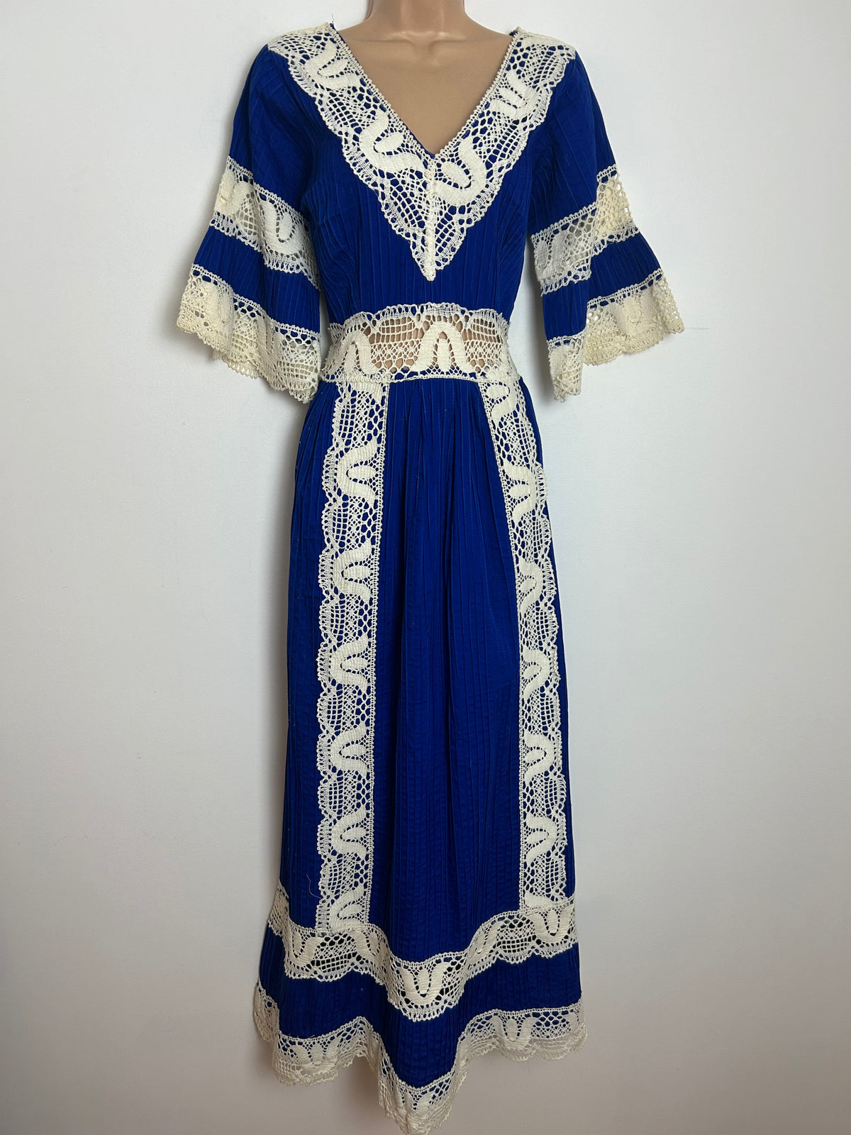 Vintage 1970s MEXICAN Size 10 Royal Blue Pintuck Pleated Crochet Lace Detail Cotton Maxi Dress