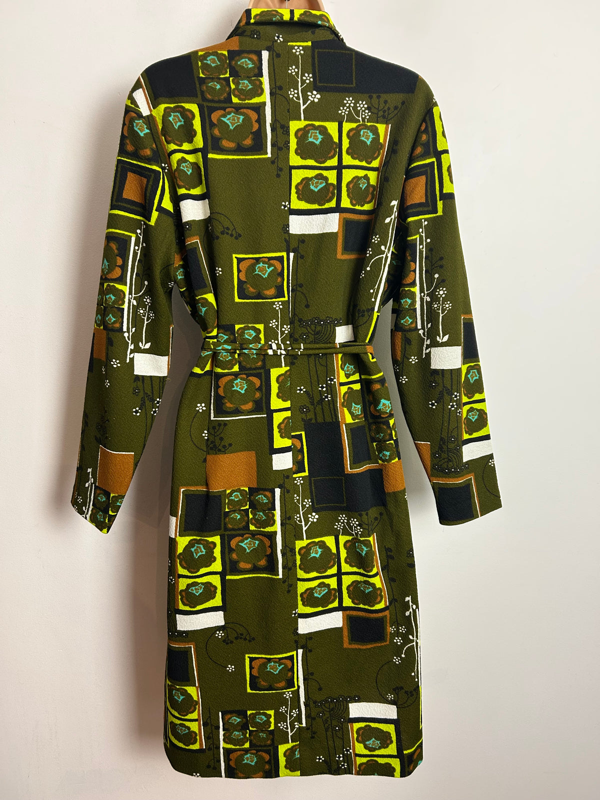 Vintage 1960s UK Size 14-16 Green Tones Abstract Print Crimplene Long Sleeve Belted Mod Dress