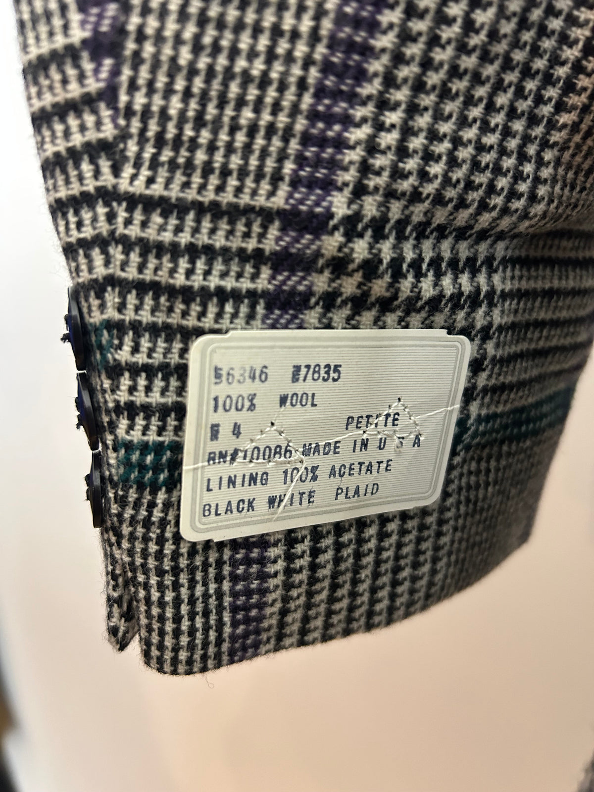 Vintage 1980s REQUIREMENTS Size 12 Black Grey & White Check Print Blazer With Velvet Collar