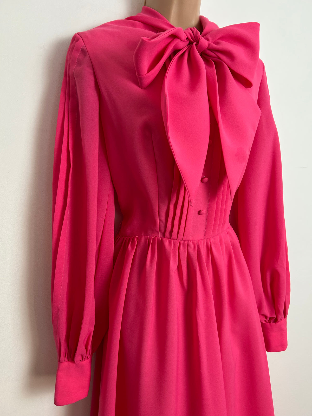 Vintage 1970s FASHION TREND Size 8 Candy Pink Long Pleated Sleeve Pussy Bow Maxi Dress