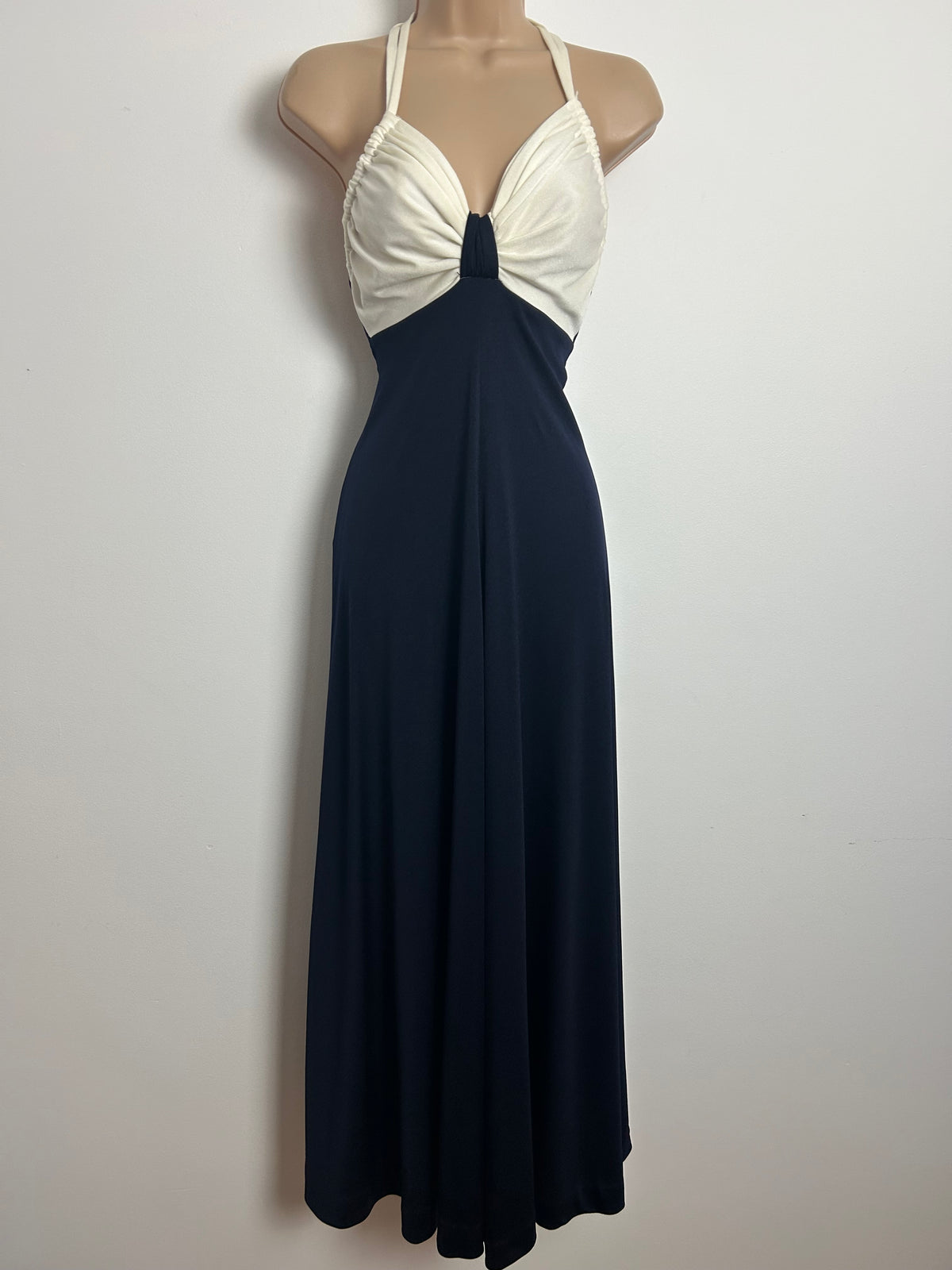 Vintage 1970s JOHN MARKS BY ANNE TYRRELL Size 6 Navy Blue & Cream Halter Summer Occasion Maxi Dress