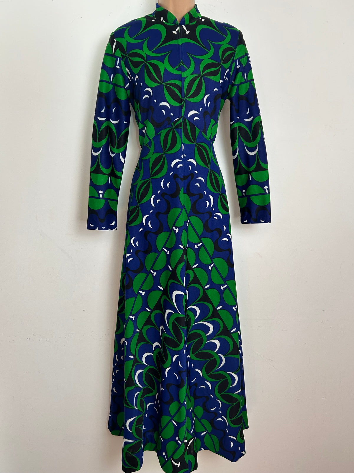 Vintage 1970s Size 10 Navy Blue Green & Black Abstract Print Long Sleeve Maxi Dress