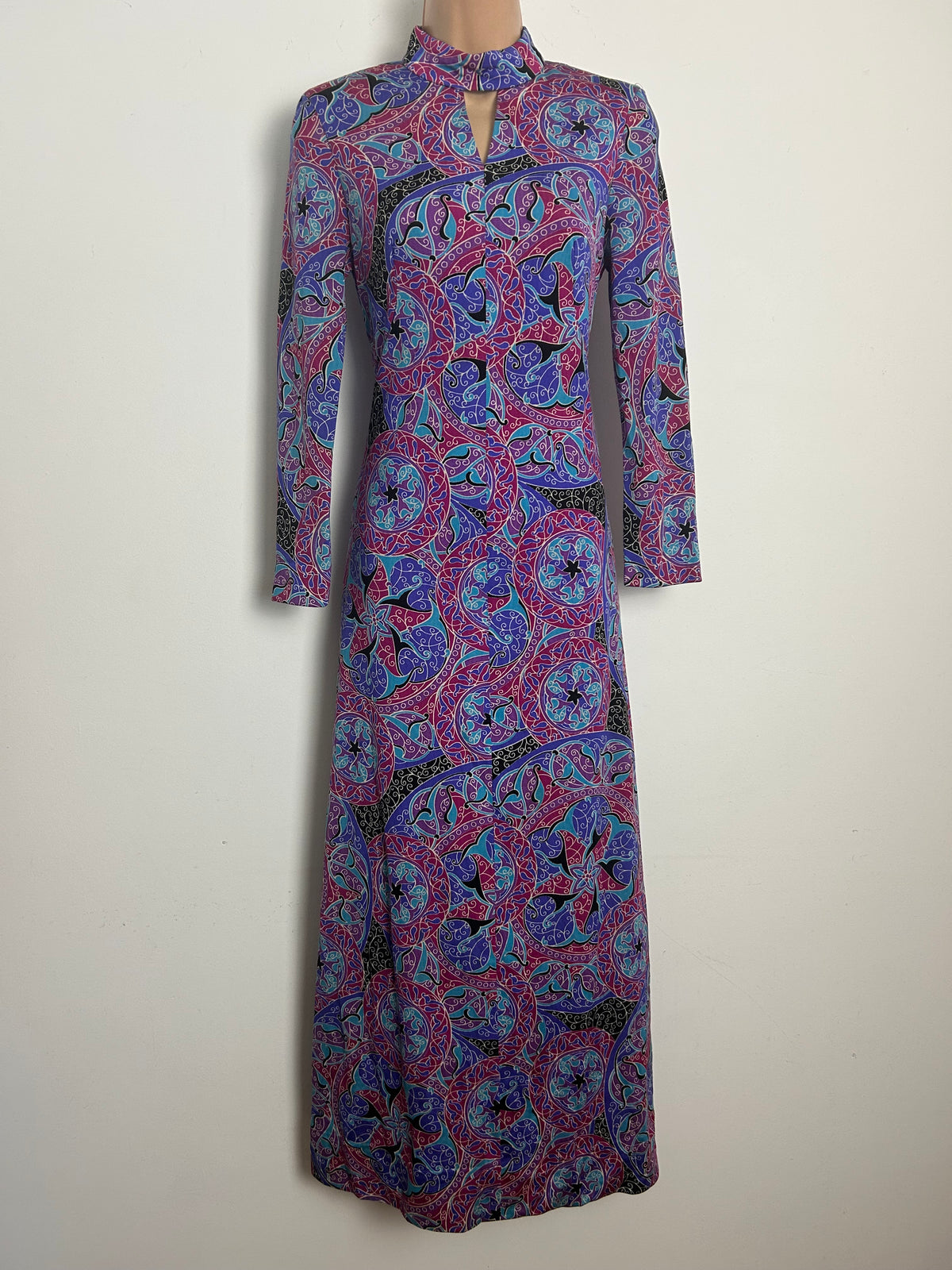 Vintage 1970s Size 6-8 Pink Purple & Turquoise Psychedelic Abstract Keyhole Maxi Dress