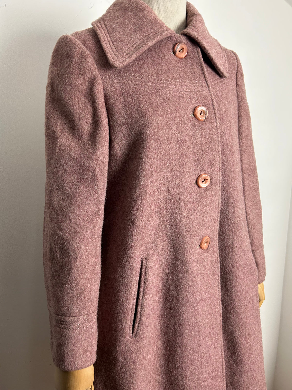 Vintage Late 1970s Size 12-14 Dusky Pink Wool Fully Lined Coat