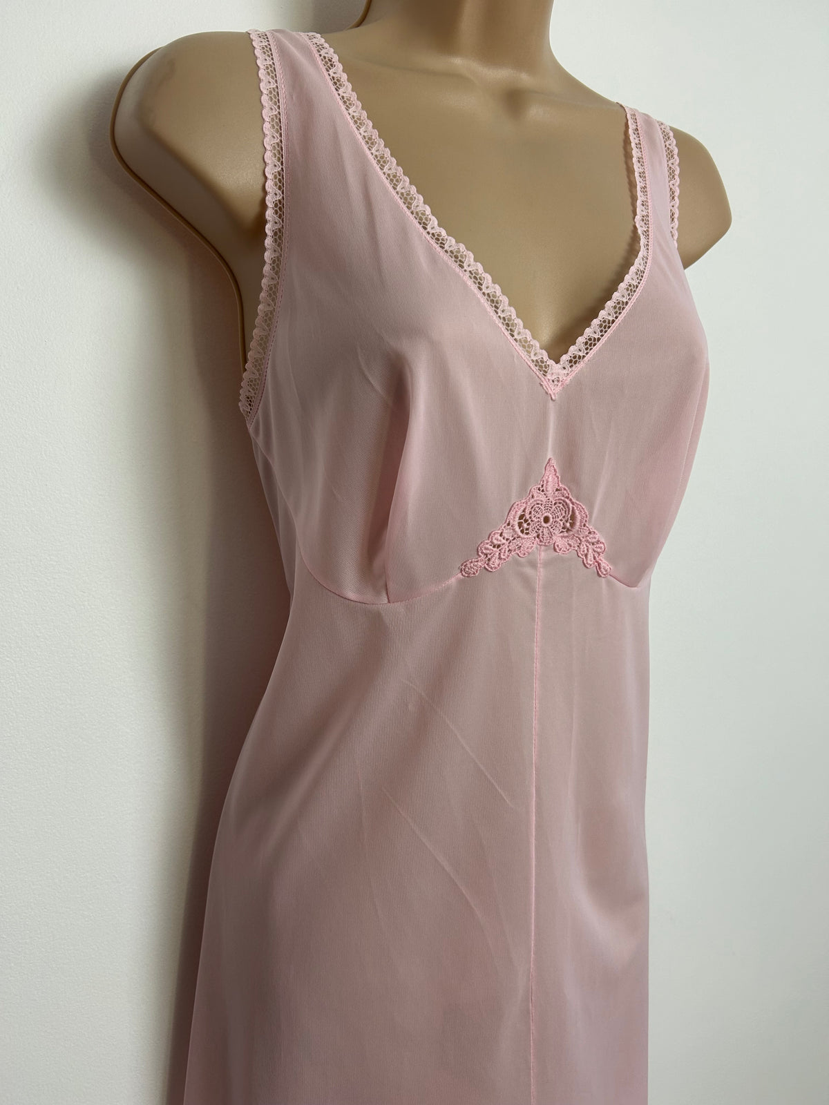Vintage Made In Italy Size 14 Pale Pink Lace Trim Nylon Slip