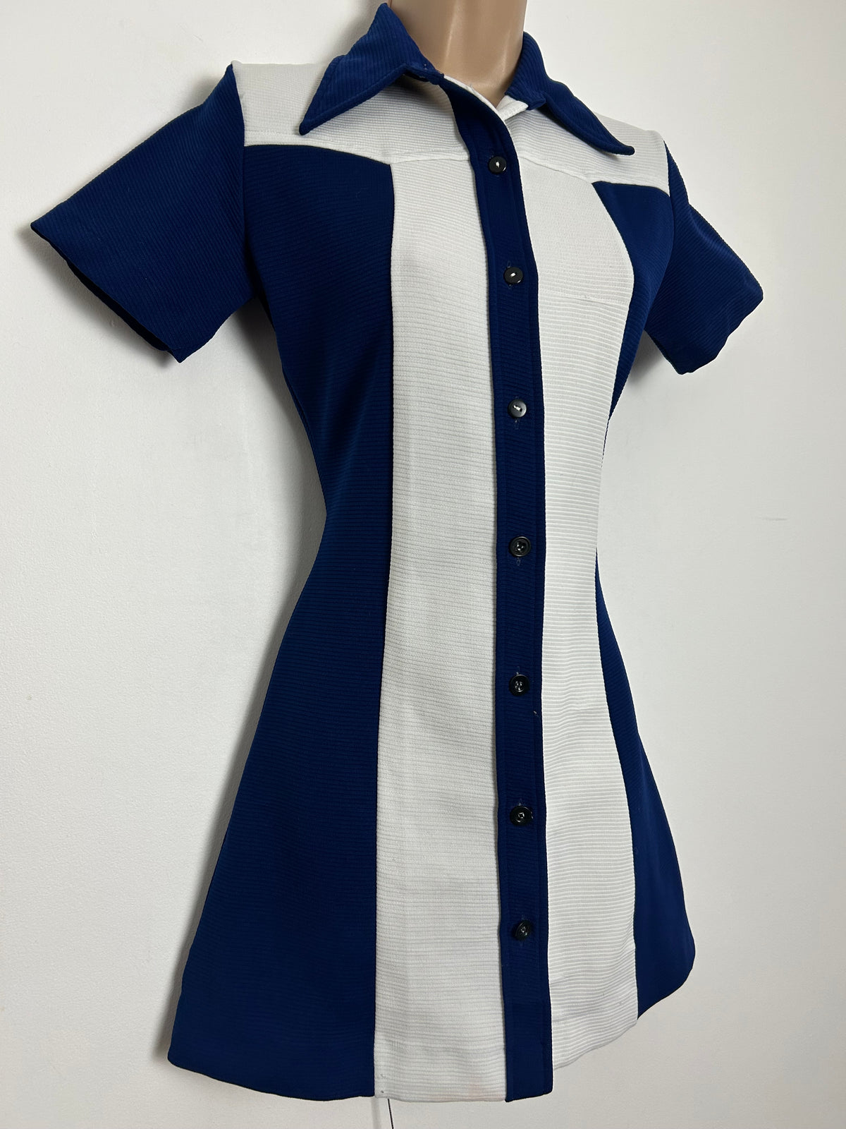 Vintage 1960s SOLTEX Size 8 Navy Blue & White Ribbed Polyester Mini Mod Dress