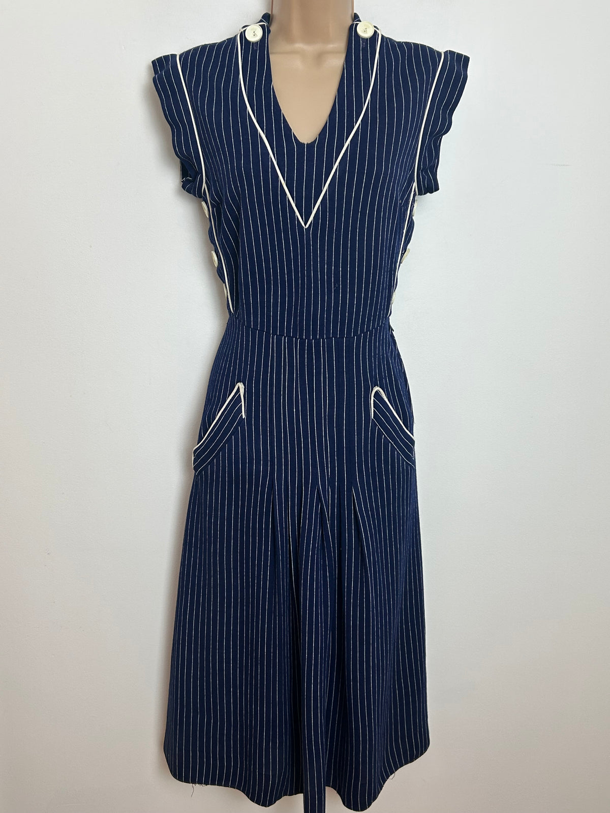 Vintage 1970s Size 6-8 Navy Blue & White Stripe Print Button Detail Wool Jersey Feel Day Dress