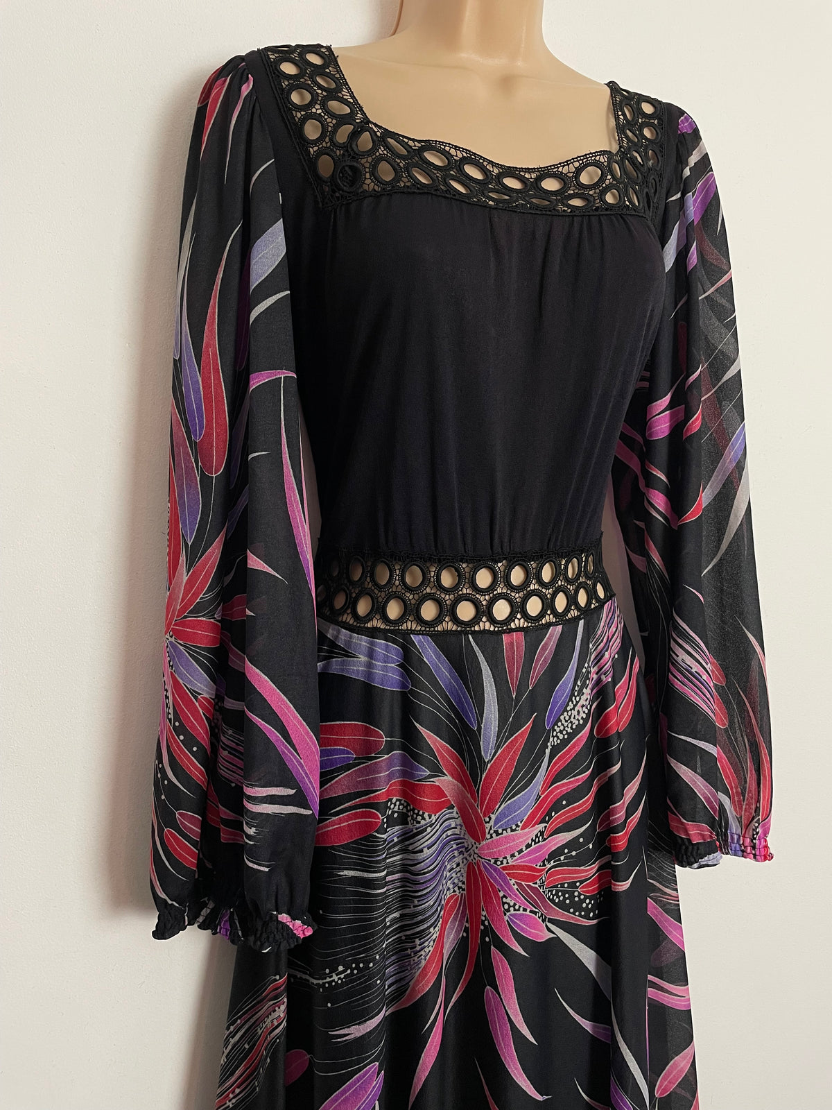 Vintage 1970s LAROUSSE Italy UK Size 8 Black Red & Violet Leaf Print Circle Lace Boho Maxi Dress