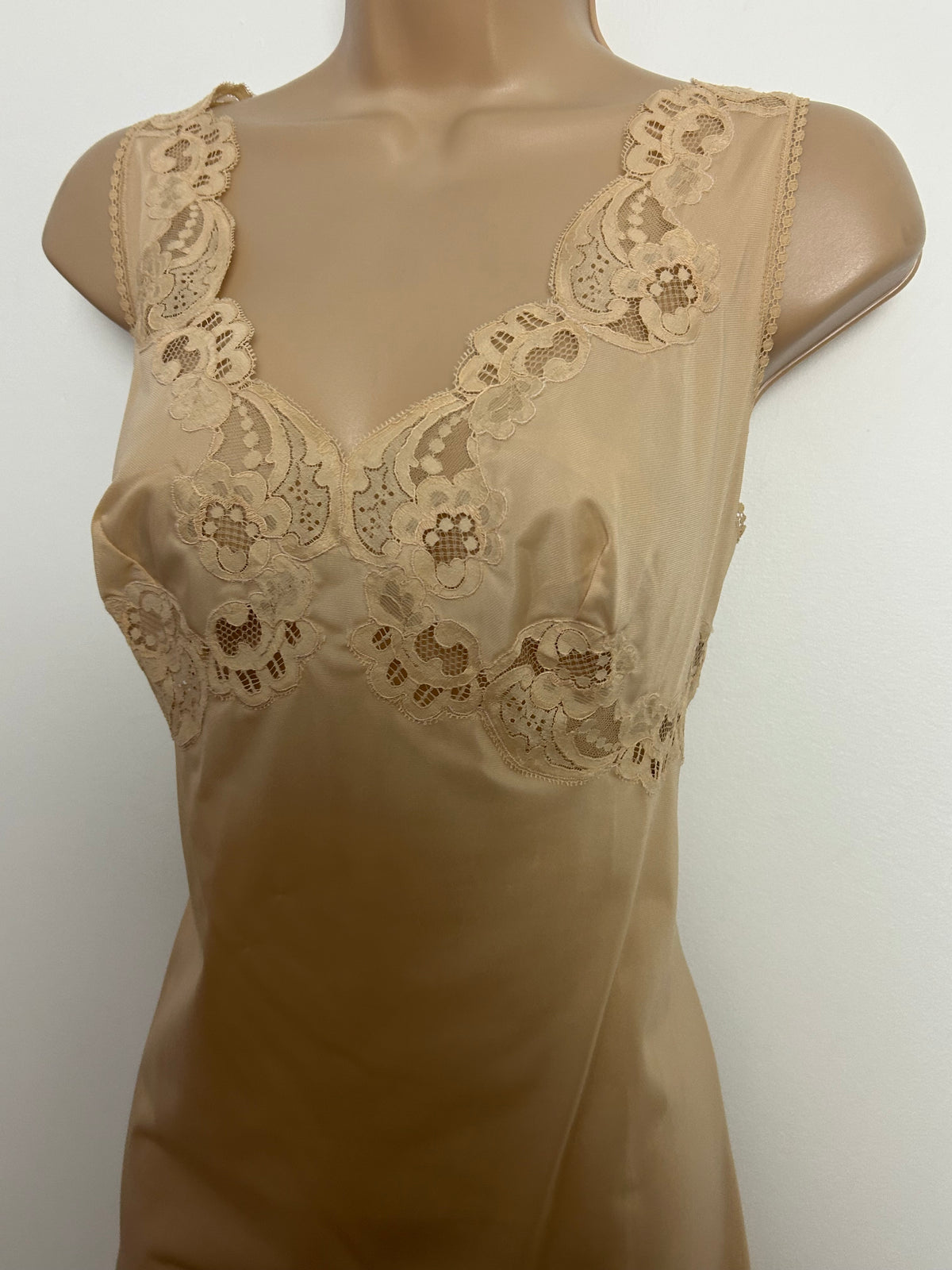 Vintage 1960s Size 12 Nude Beige Lace Trim Nylon Slip