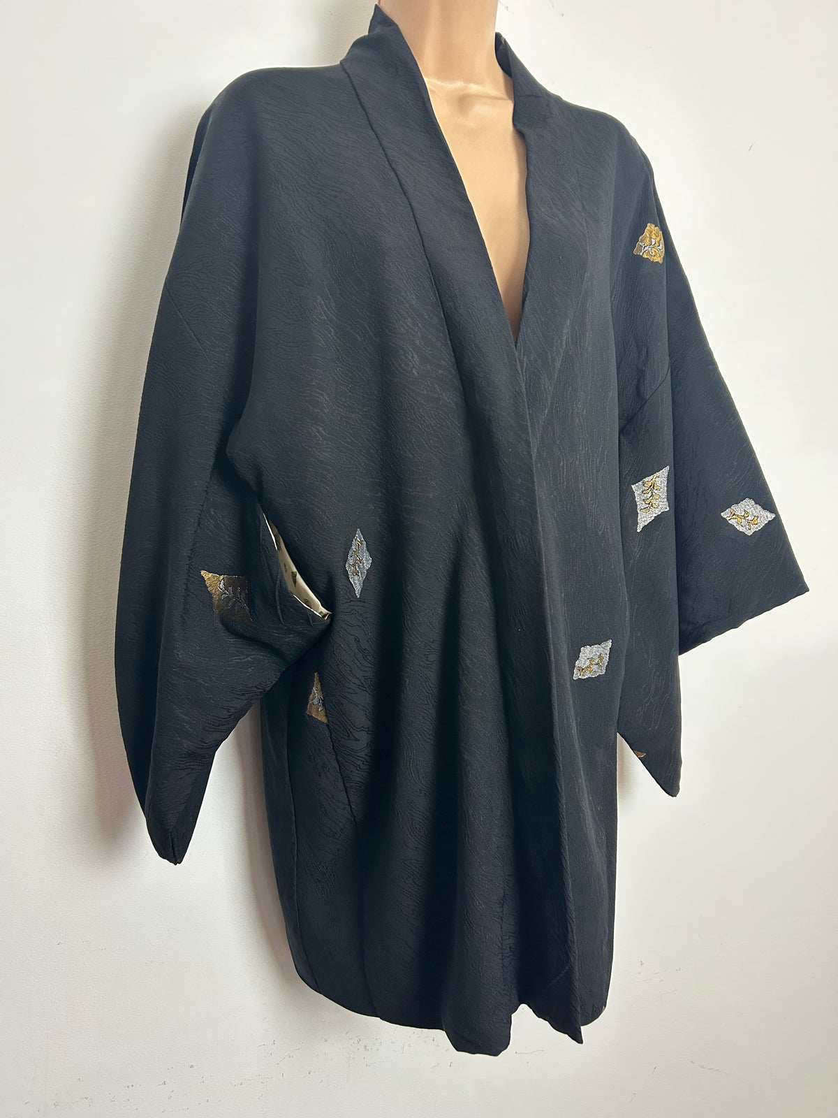 Vintage Up To Size 14-16 Original Japanese Black Gold & Silver Metallic Pattern Haori Kimono