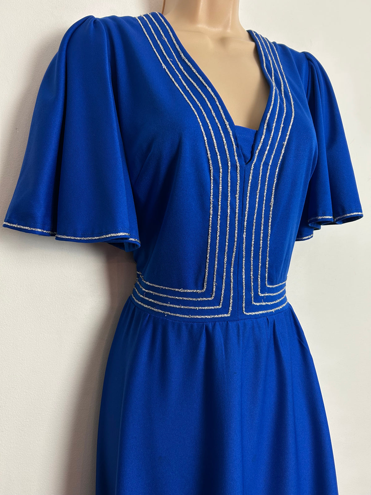 Vintage 1970s THE HOUSE OF NICHOLAS UK Size 14 Royal Blue & Silver Piping Trim Flutter Sleeve Evening Dress