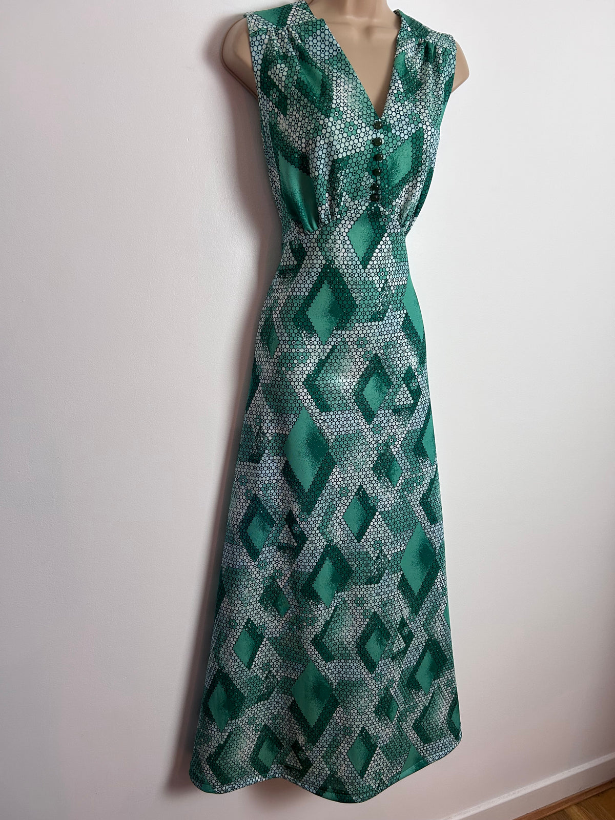 Vintage 1970s ATLANTIC Size 12 Green Tones Circle Diamond Print Sleeveless Maxi Dress