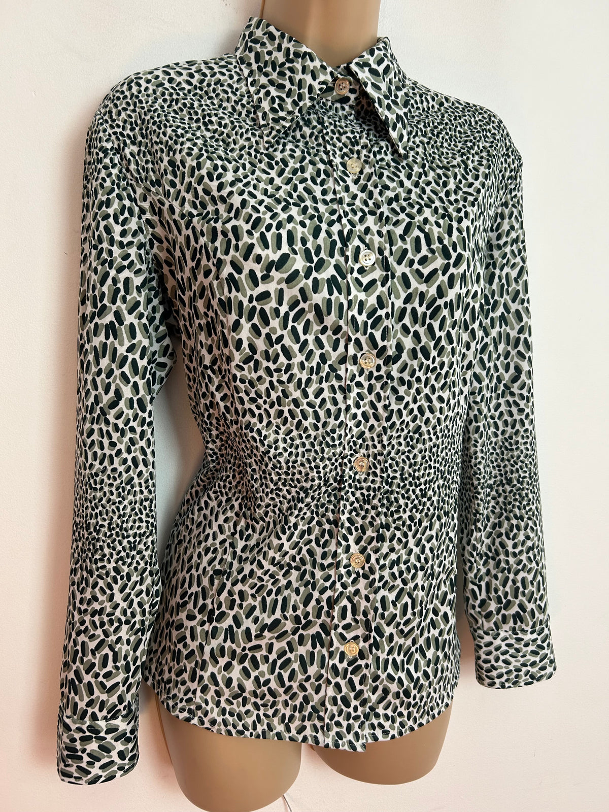 Vintage 1970s CHARLES GUITARO UK Size 14 Green & White Abstract Print Long Sleeve Shirt