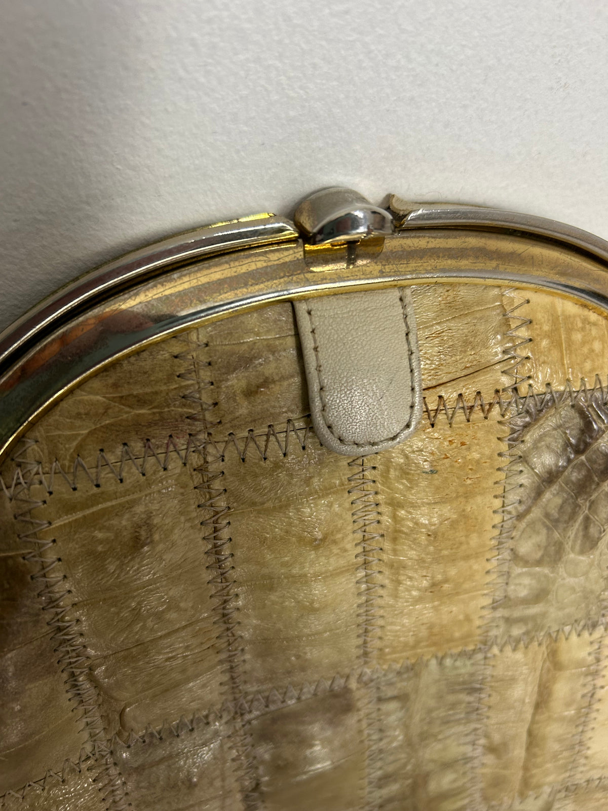 Vintage Late 1970s IRV Crocodile Beige Cream Patchwork Shoulder Or Crossbody Handbag