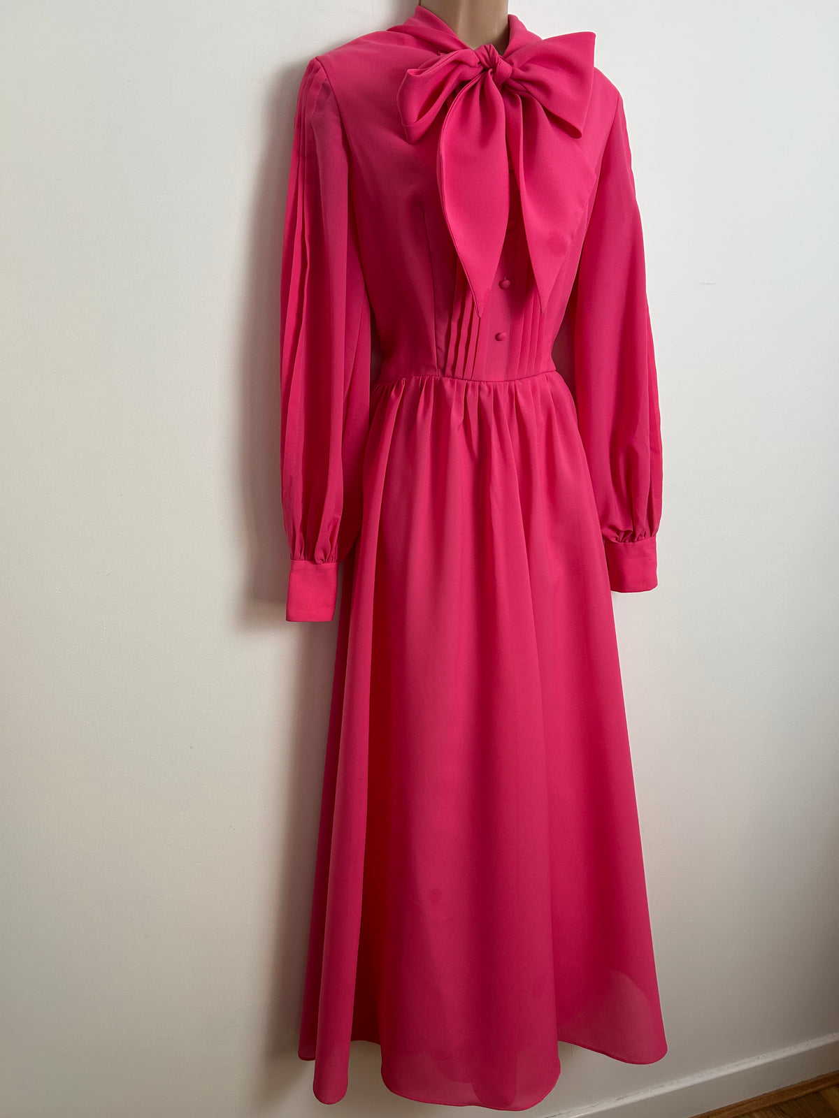 Vintage 1970s FASHION TREND Size 8 Candy Pink Long Pleated Sleeve Pussy Bow Maxi Dress