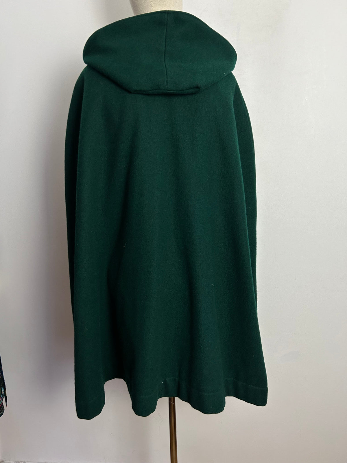 Vintage 1950s (Possibly 1940s) RARE LILLYWHITES OF PICADILLY UK Size 8-10 Bottle Green Hooded Cape With Purple Pussy Bow Tie
