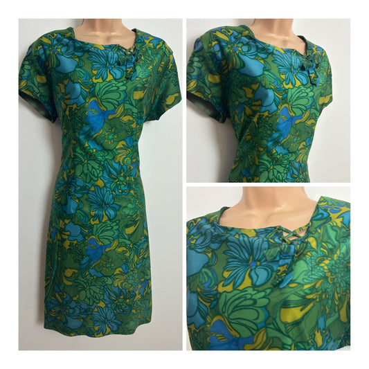 Vintage 1960s Size 14-16 Green & Blue Tones Floral Print Lattice Bow Neck Detail Shift Dress
