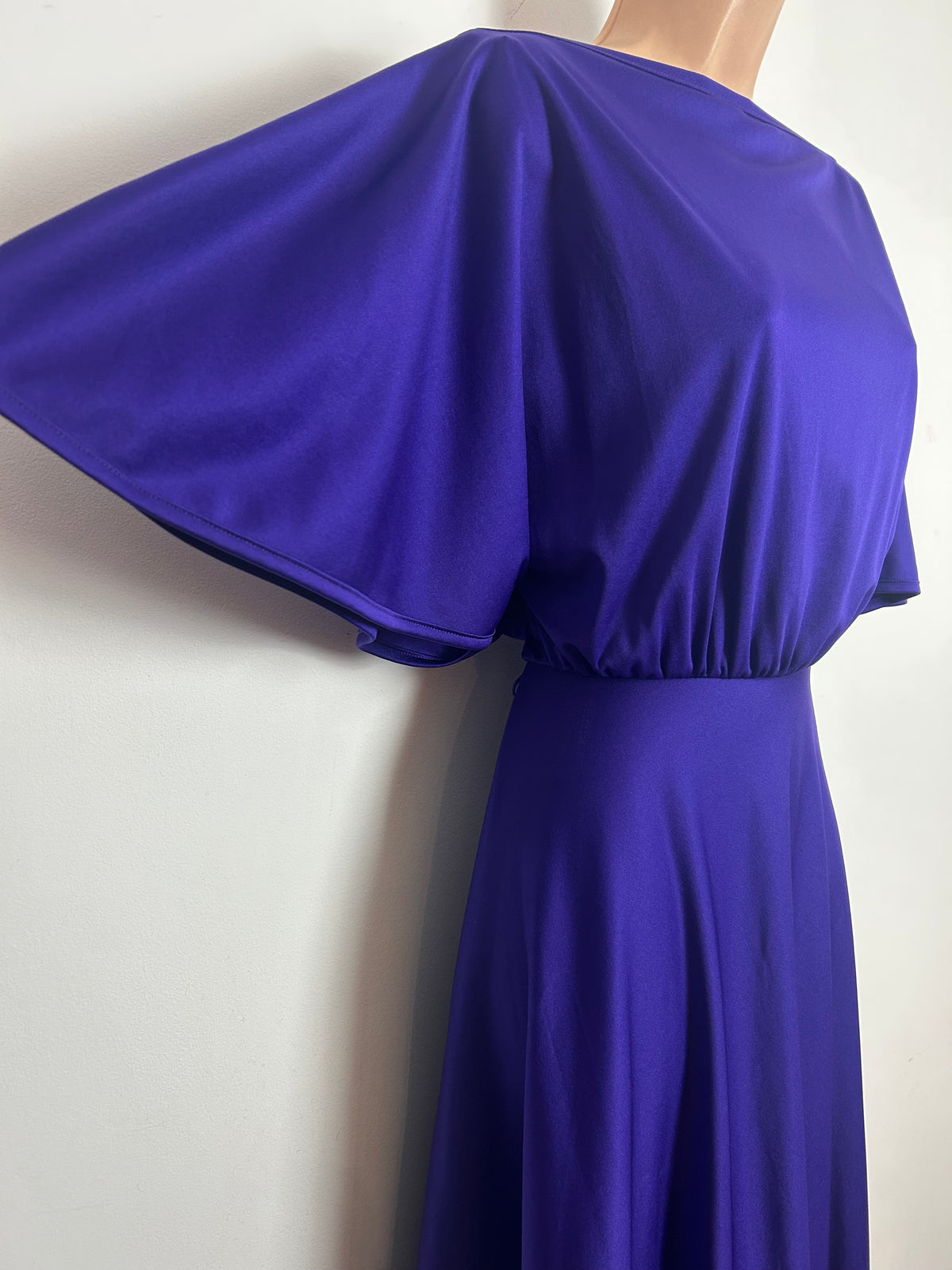Vintage 1970s Size 8 Purple Flutter Sleeve Slash Neck Maxi Dress
