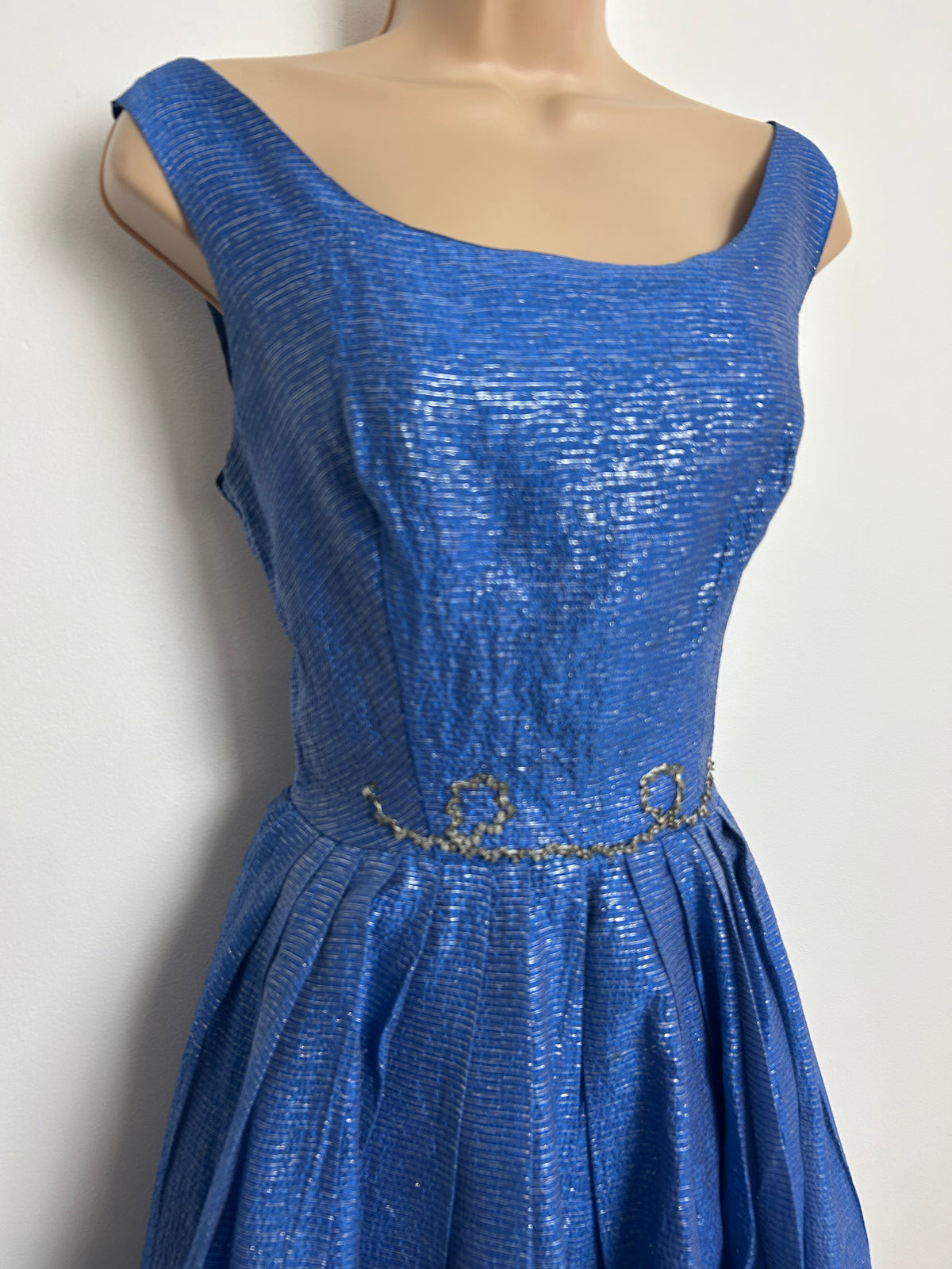 Vintage 1950s Size 8 Blue & Metallic Silver Thread Sequin Detailing Party Prom Occasion Dress