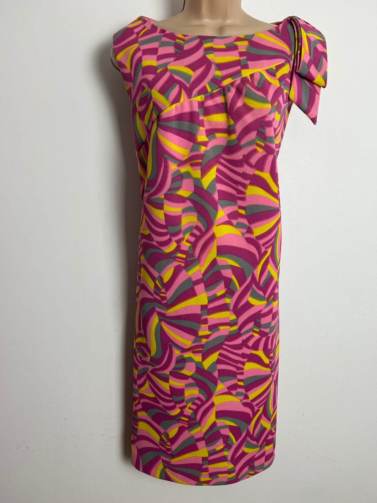Vintage 1960s Size 14-16 Pink Yellow & Grey Psychedelic Print Bow Shoulder Detail Mod Shift Dress
