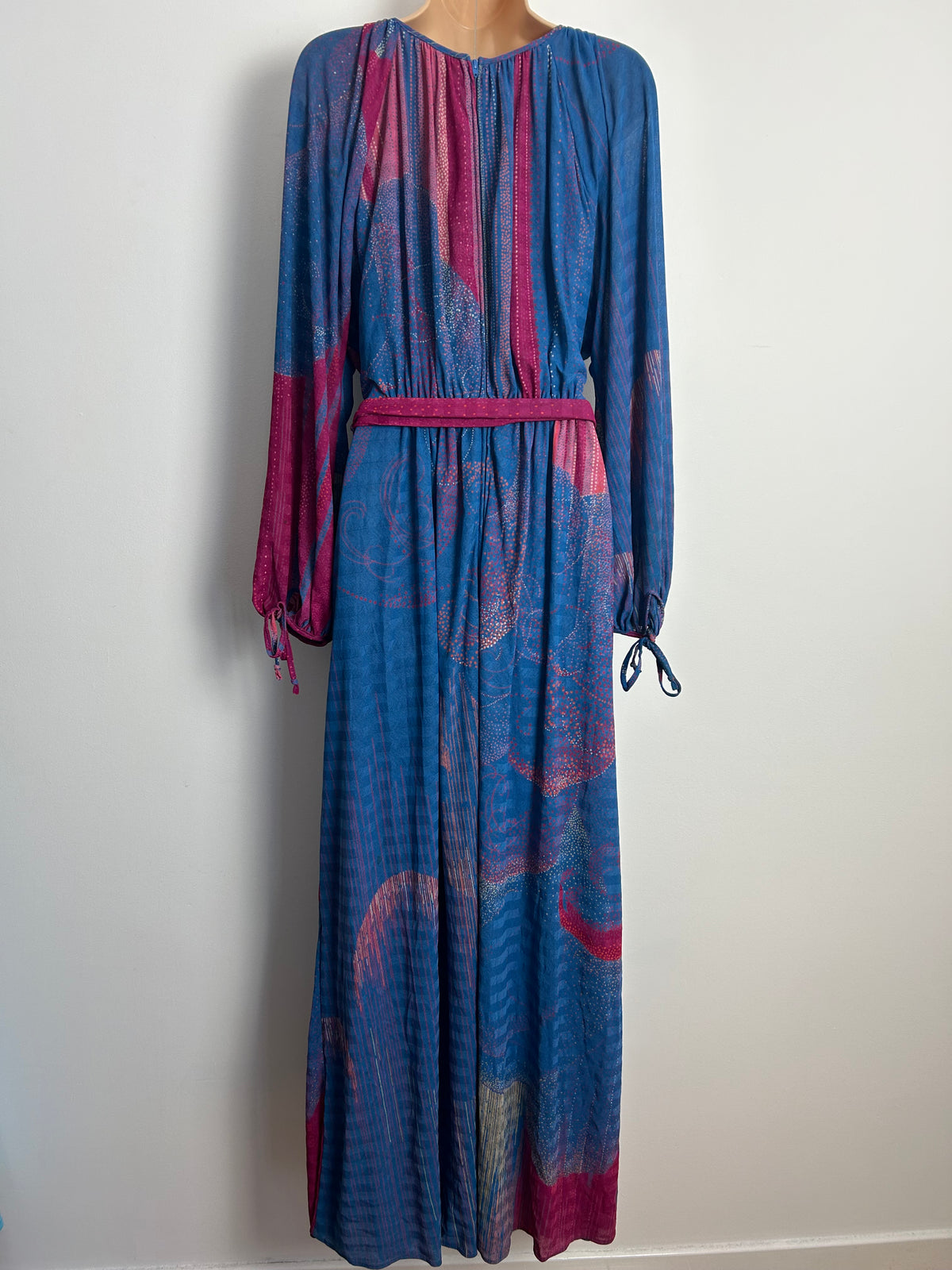 Vintage Late 1970s VERA MONT Size 8-10 Dusky Blue & Pink Tones Abstract Stripe & Spot Print Long Sleeve Belted Maxi Dress