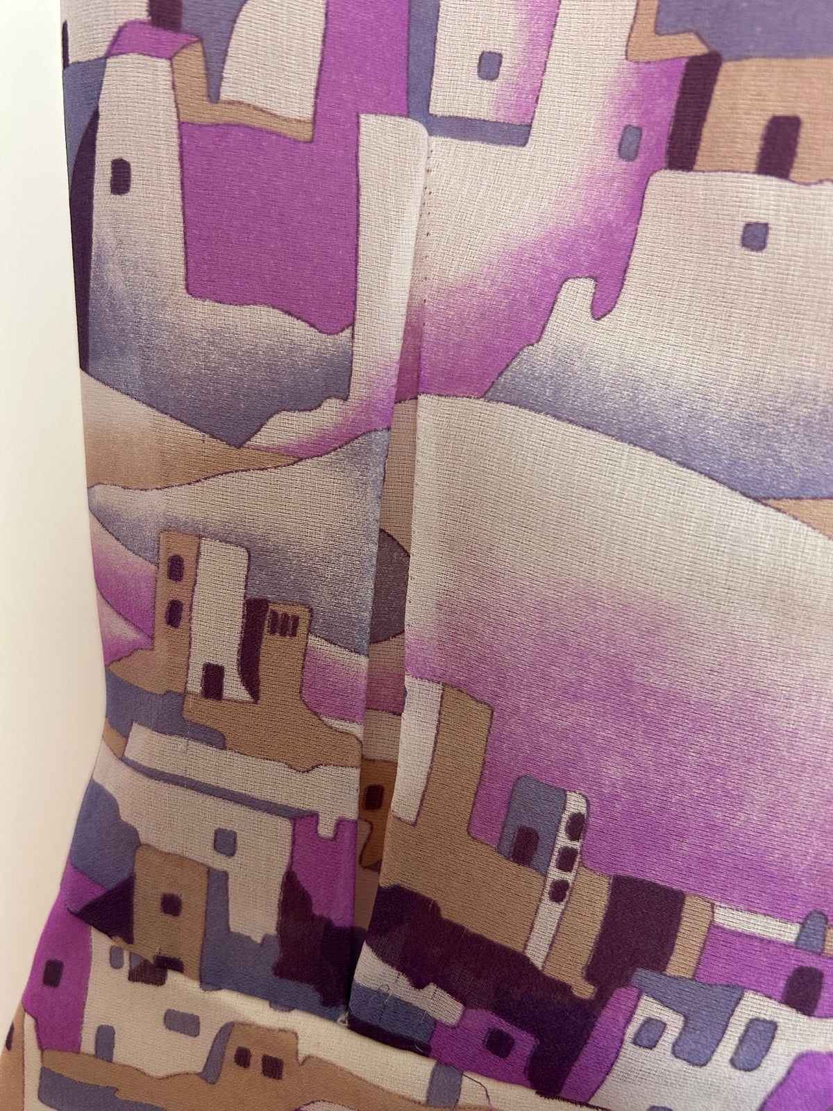 Vintage 1970s Size 8 White Pink & Violet Stylised Greek Village Print Chiffon Maxi Dress