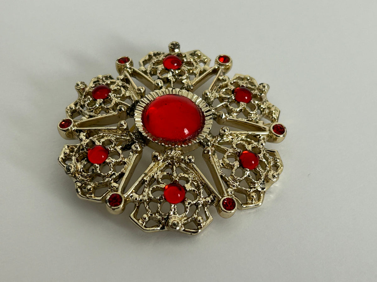 Vintage SARAH COVENTRY Large Gold Tone & Red Glass Sone Set Cut Out Brooch