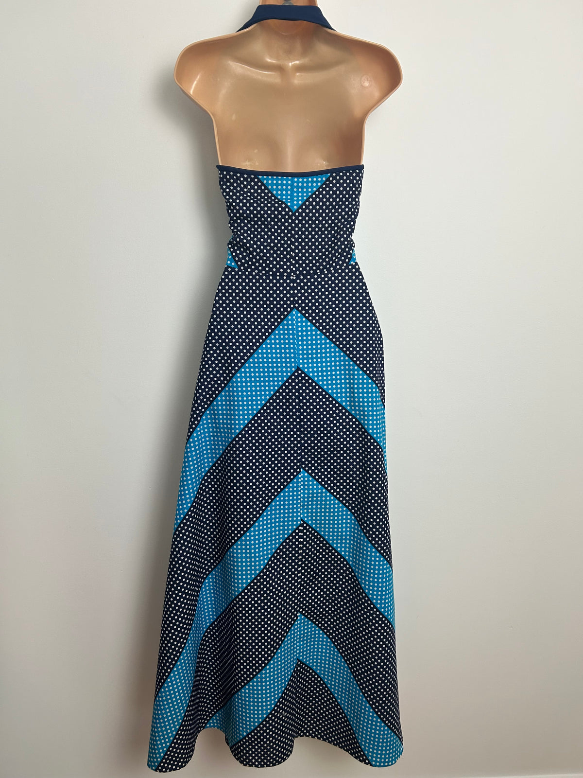 Vintage Early 1970s JEAN ALLEN Size 12 Navy Blue Turquoise & White Polka Dot Halterneck Zip Front Maxi Dress
