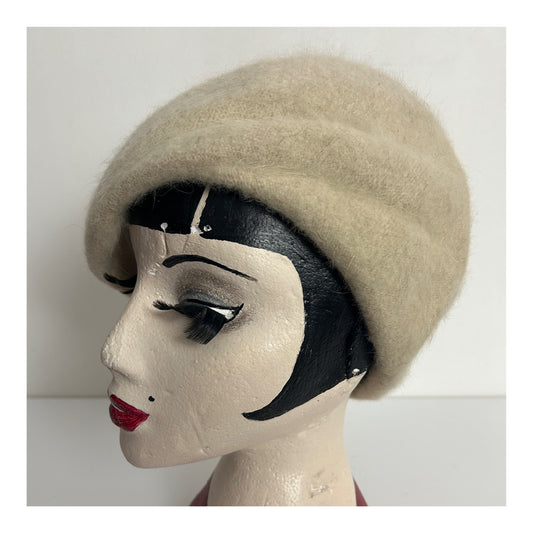 Vintage 1960s Beige Angora Mix Beret Turban Style Hat
