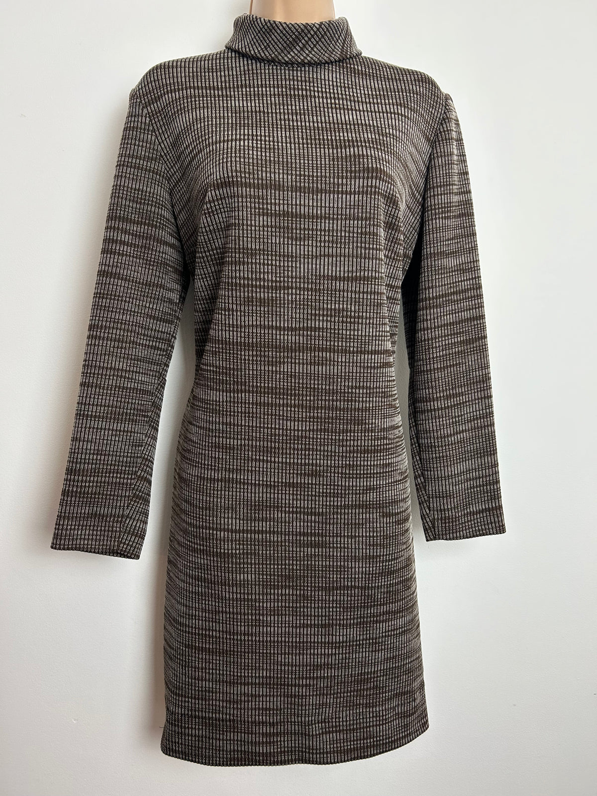 Vintage 1960s BUTTE KNIT Size 12-14 Brown Rib Knit Roll Neck Long Sleeve Shift Dress