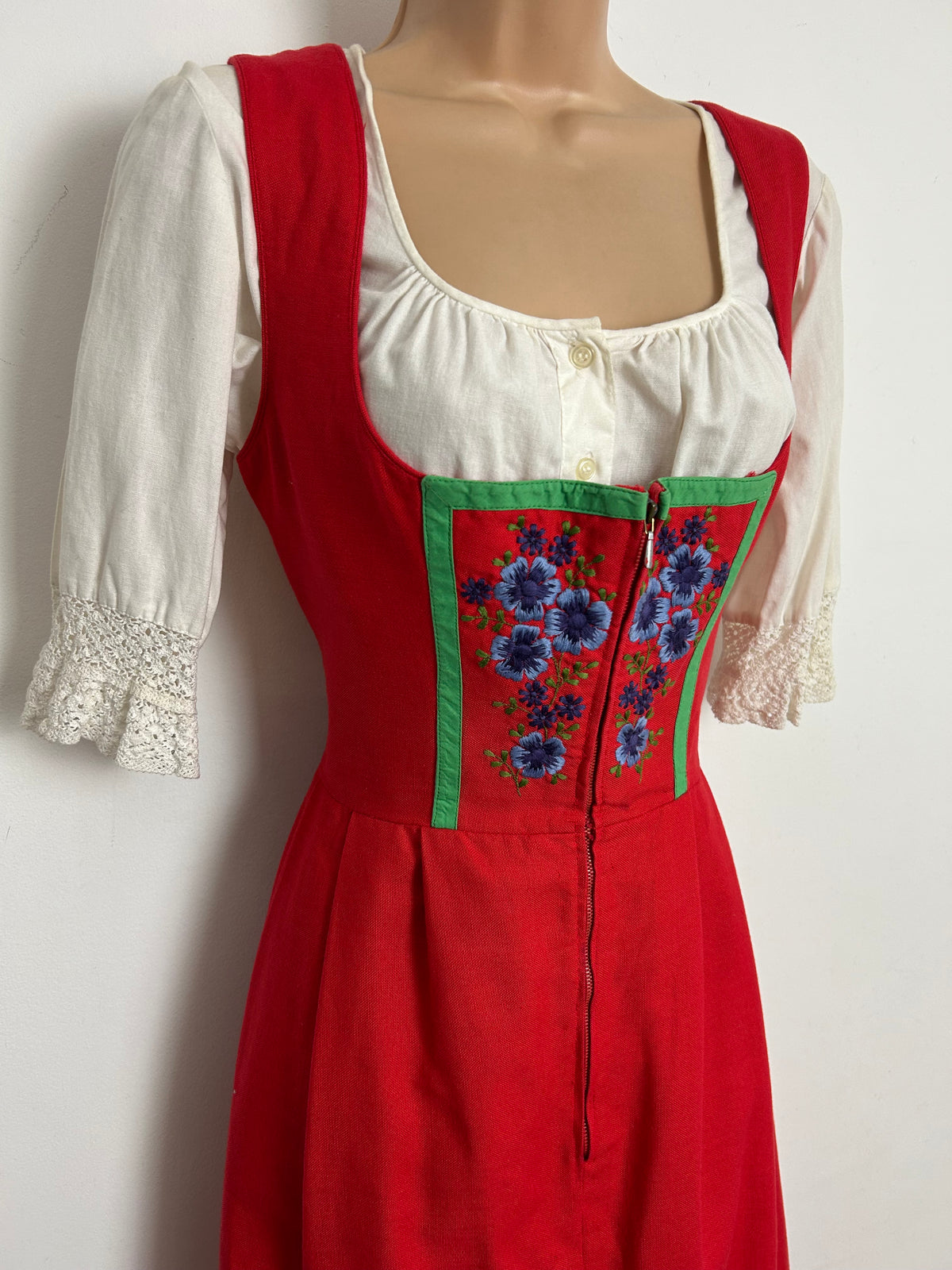 Vintage HELLER SALZBURGER TRACHTEN Size 10 Red Cotton Edelweiss Embroidered Traditional Folk Dirndl Dress
