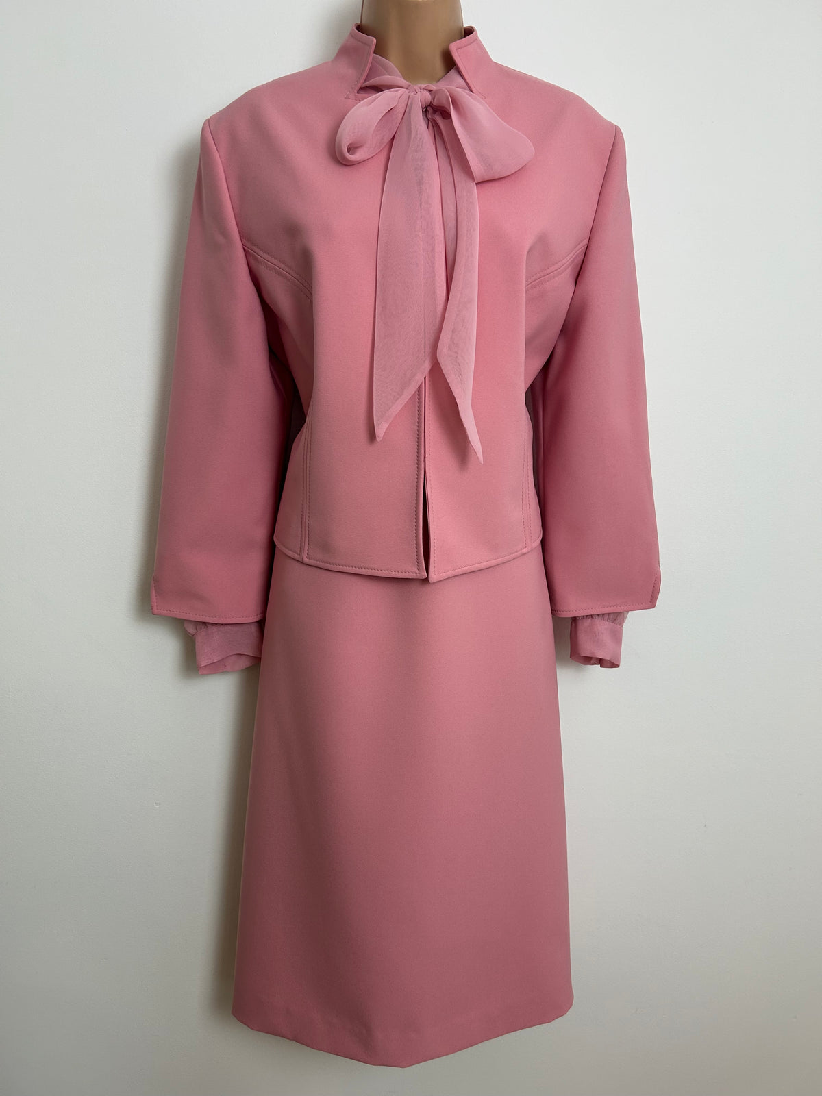 Vintage 1960s PEGGY FRENCH COUTURE Size 12 Pale Pink Pussy Bow Tie Mod Dress & Matching Jacket