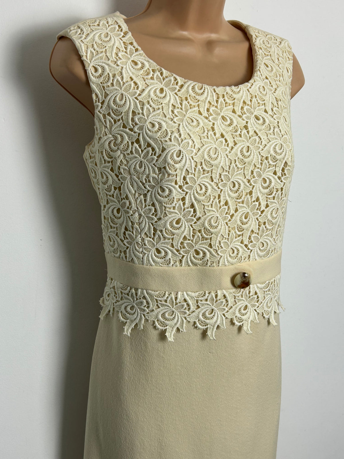 Vintage 1960s Size 14 Cream Pure New Wool Guipure Lace Bodice Mod Occasion Dress