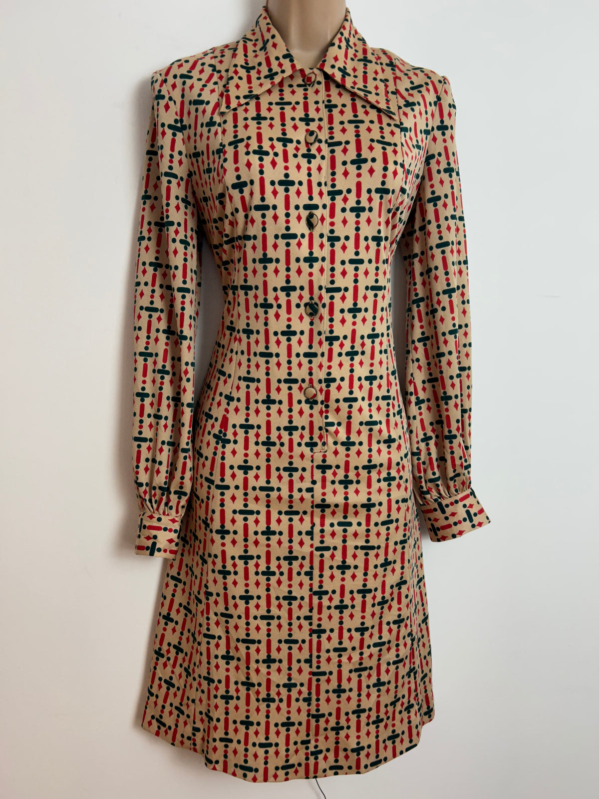 Vintage 1970s JAF Size 10-12 Beige Dark Green & Red Abstract Print Long Sleeve Day Dress