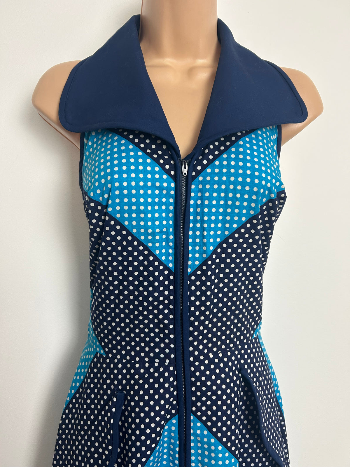 Vintage Early 1970s JEAN ALLEN Size 12 Navy Blue Turquoise & White Polka Dot Halterneck Zip Front Maxi Dress