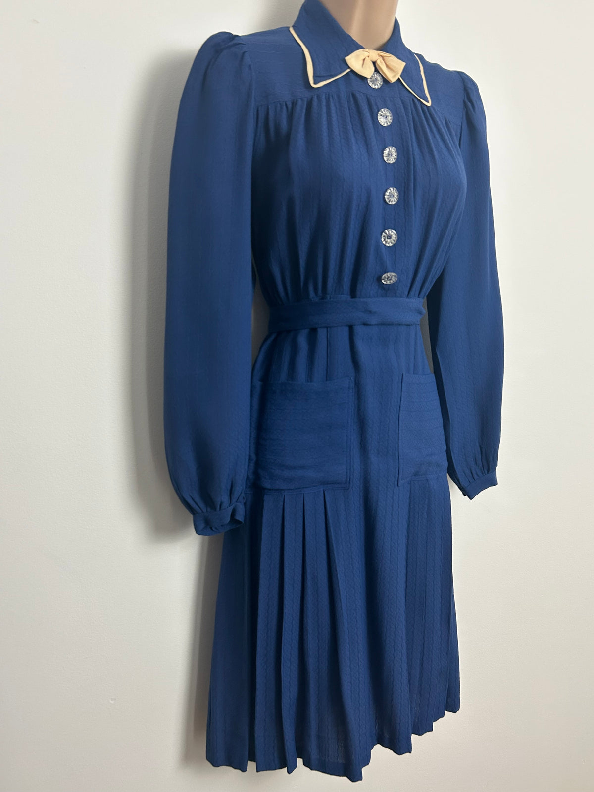 Vintage Late 1940s Post War Blue Rayon Belted Pleated Pocket Detail Tea Dress 8-10