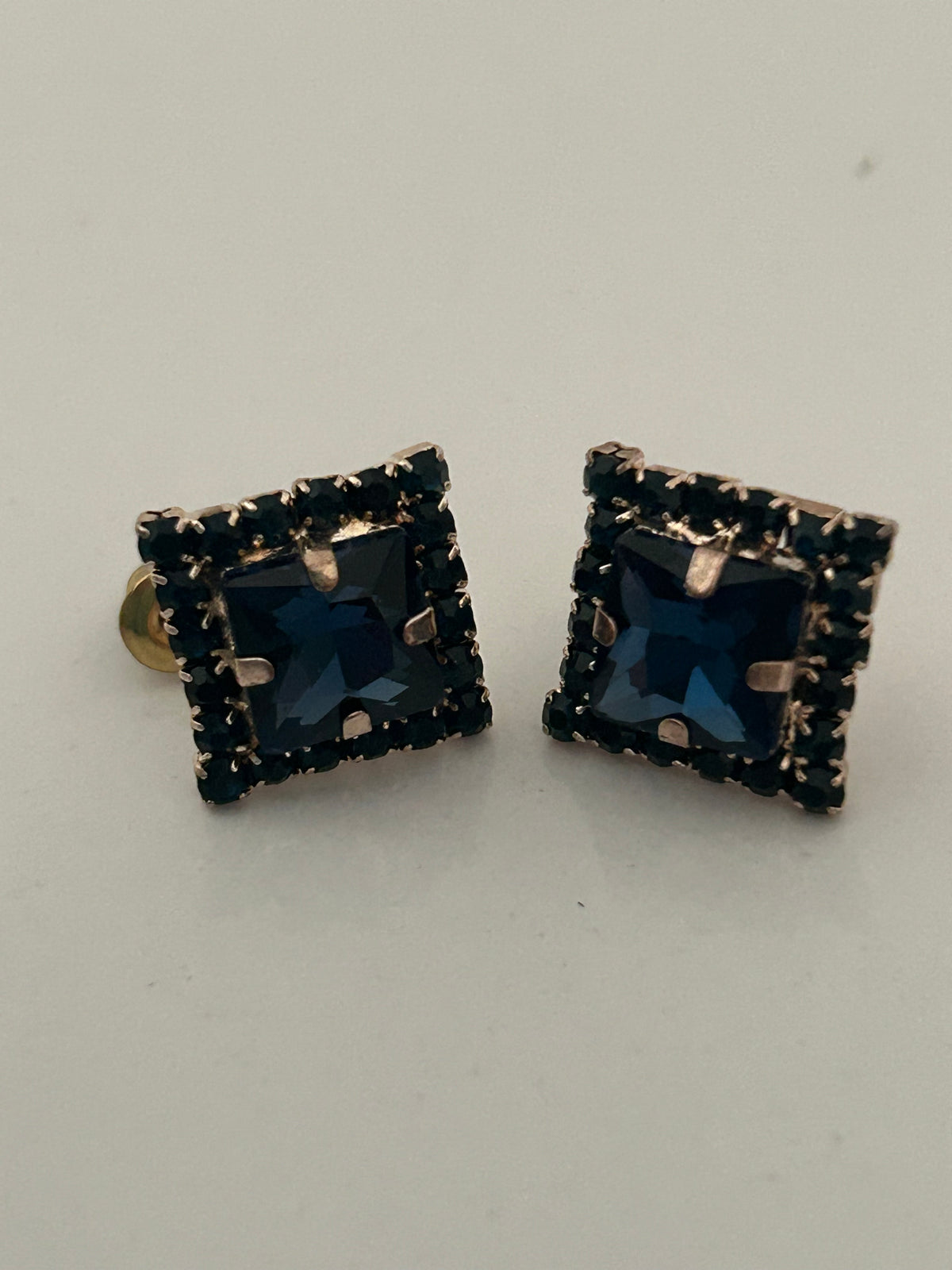 Vintage 1960s Beautiful Gold Tone Blue Diamante & Glass Stone Set Earrings
