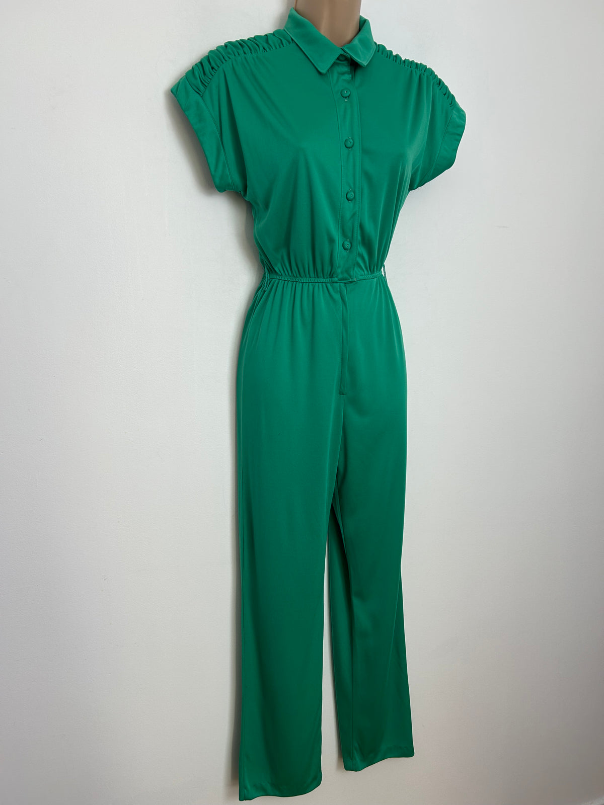 Vintage Late 70s/Early 80s Size 10 Green Ruched Shoulder Detail Short Sleeve Straight Leg Jumpsuit