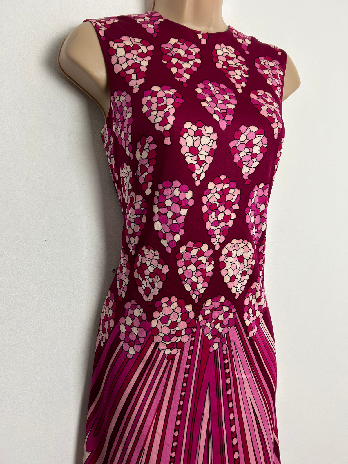 Vintage 1970s Size 10-12 Stunning Magenta & Pink Tones Abstract & Stripe Print Sleeveless Maxi Dress