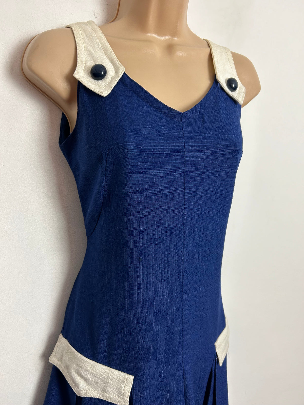 Vintage 1960s UK Size 8 Navy Blue & White Contrast Mini Mod Pleated Shift Dress