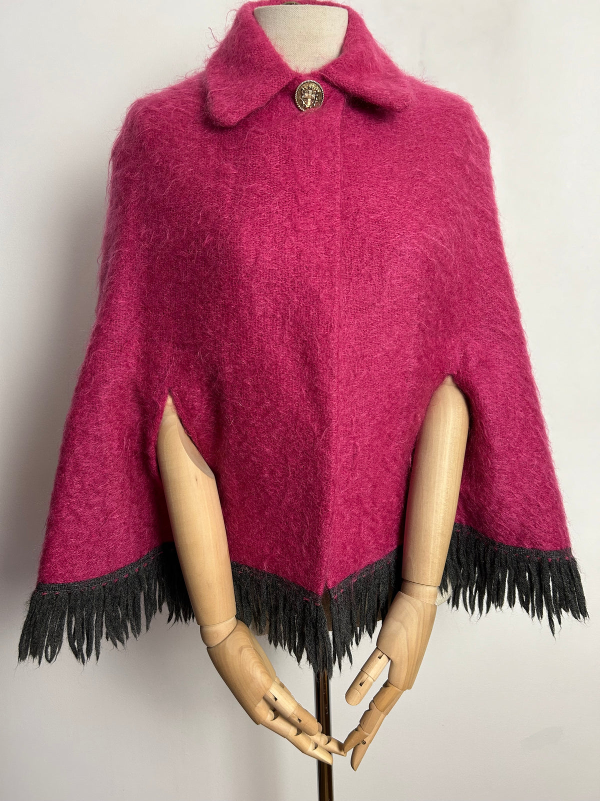 Vintage 1960s ANDREW STEWART UK Size 8-10 Pink Wool & Mohair Mix Fringed Cape/Poncho