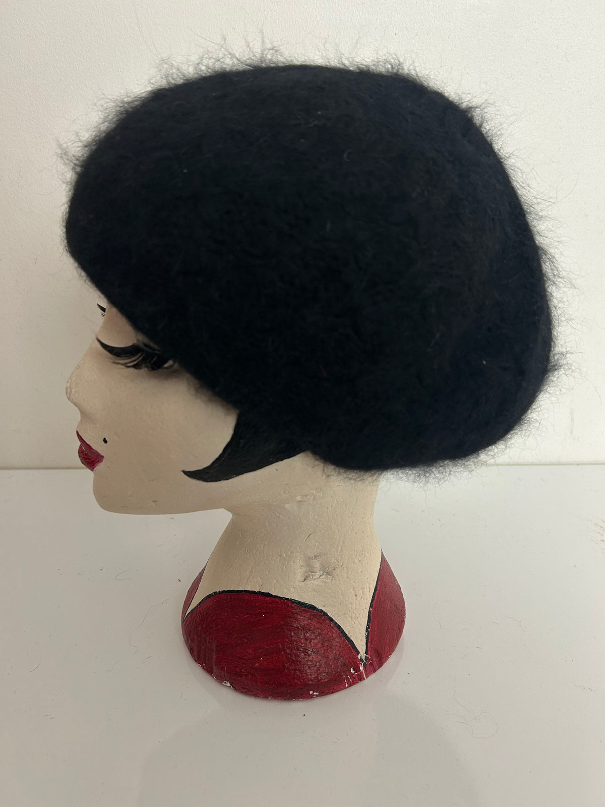 Vintage 1970s Soft Black Angora Mix Beanie Style Winter Hat